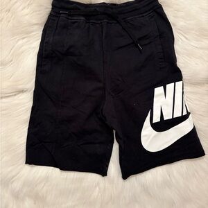 Nike Men's Black and White Athletic Shorts